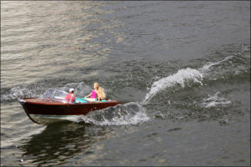 Riva Aqurama Spezial
